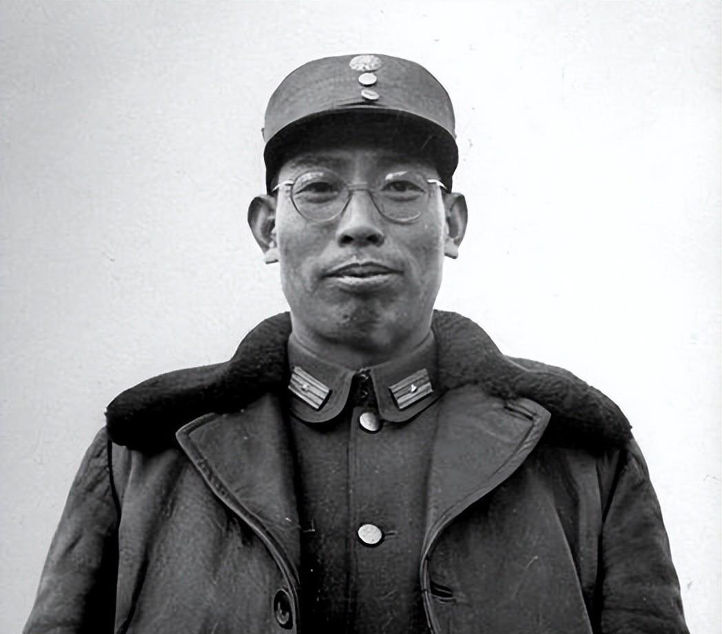69年，周恩来得知许光达逝世，悲痛万分，向毛主席请示骨灰安放。1969年