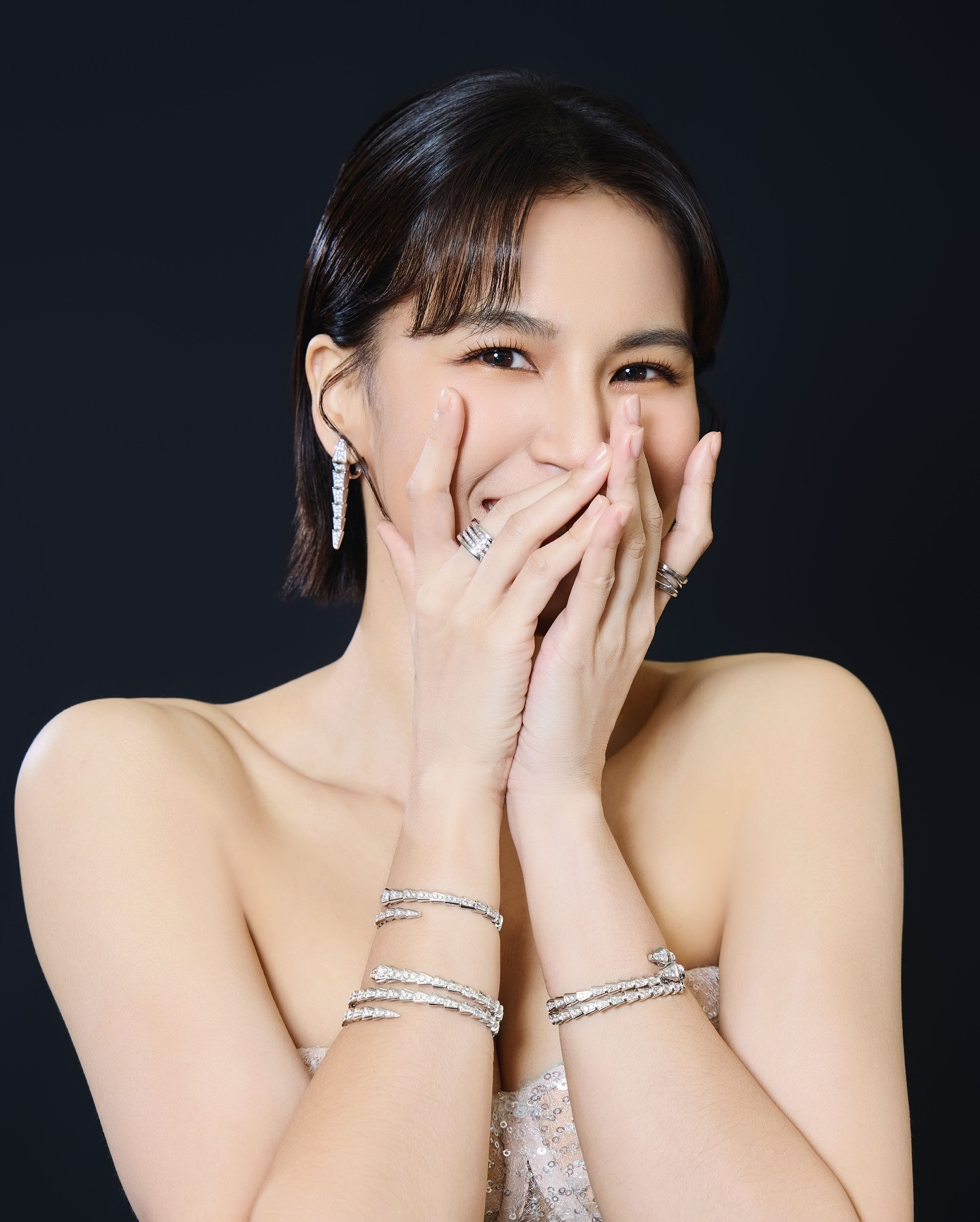 曾沛慈首本主流女刊费加罗曾沛慈可以拍不同风格的性感的可爱的帅的酷的美的有趣的个子