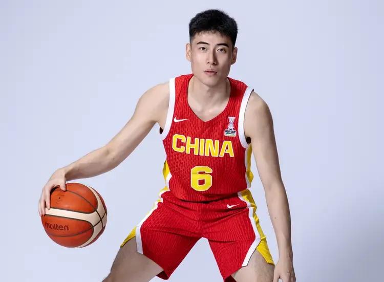 浙江男篮全运会阵容公布，朱俊龙加盟，实力大增！这支浙江队，一直以来都比较低调