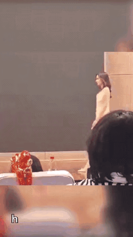 小姐姐这一下没有慌张，网友：“专业得果然不一样。”