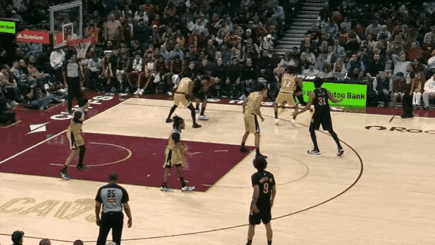 哈登这么助攻下去，明年骑士继约合同会把老板拖垮的。人人都是大合同以前那些队友太坑