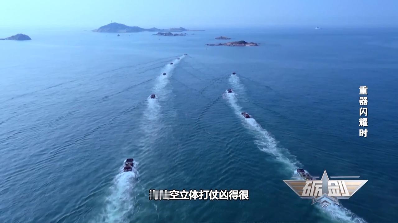 四川舰强势奔赴南海！恰逢美菲军演，信号直接拉满 眼下南海局势格外微妙，美菲“