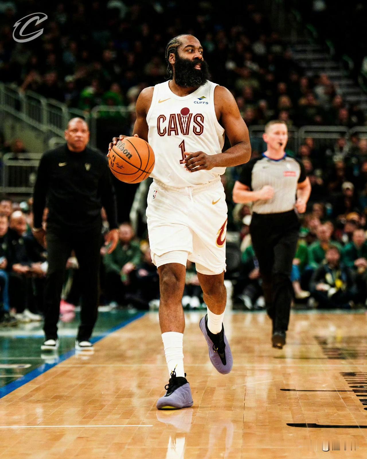 得到对手认可！老里弗斯谈哈登：“哈登今天打得很强势。”“一直在制造杀伤。