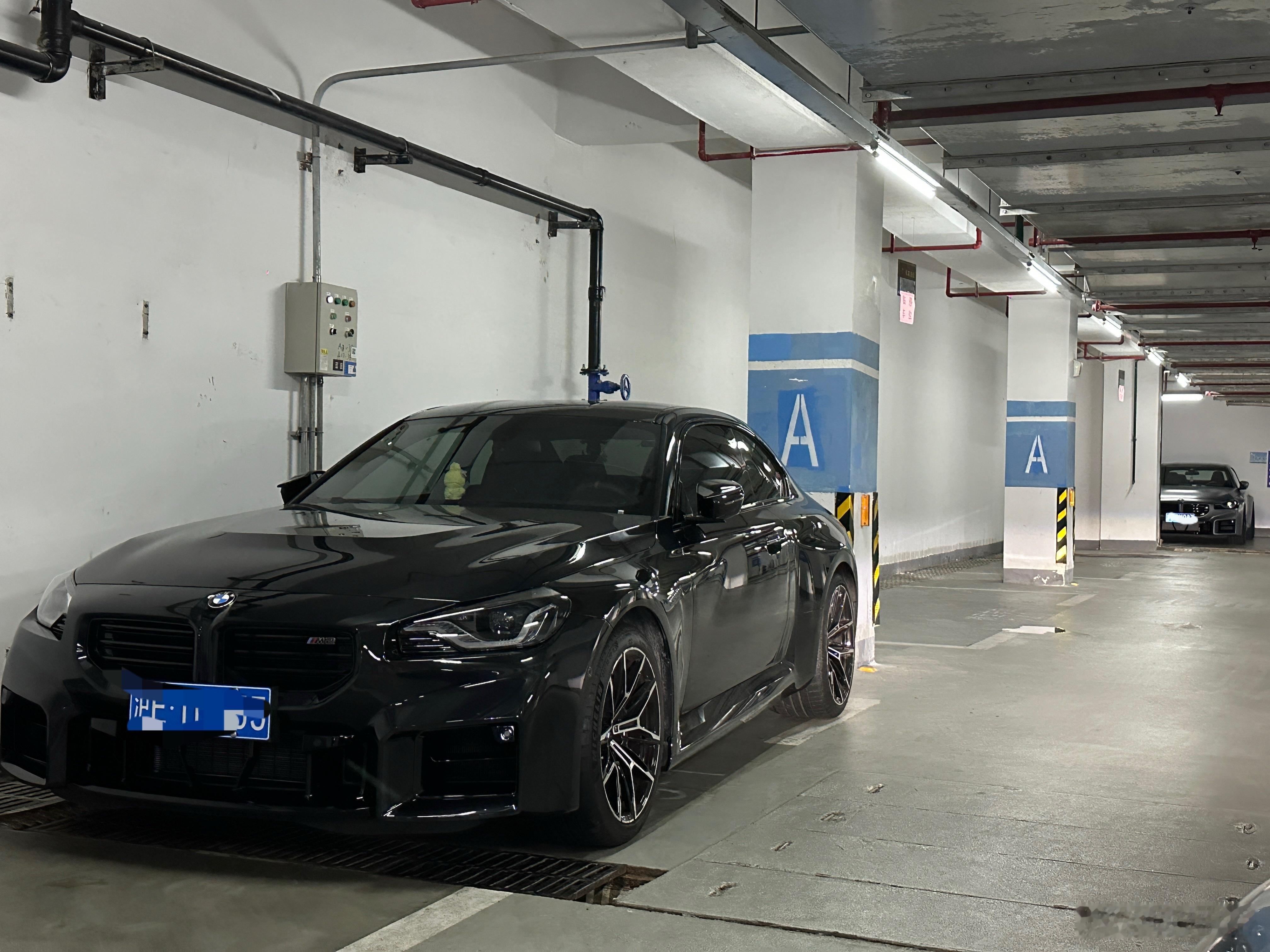 小区地下车库竟然都有两台G87M2了