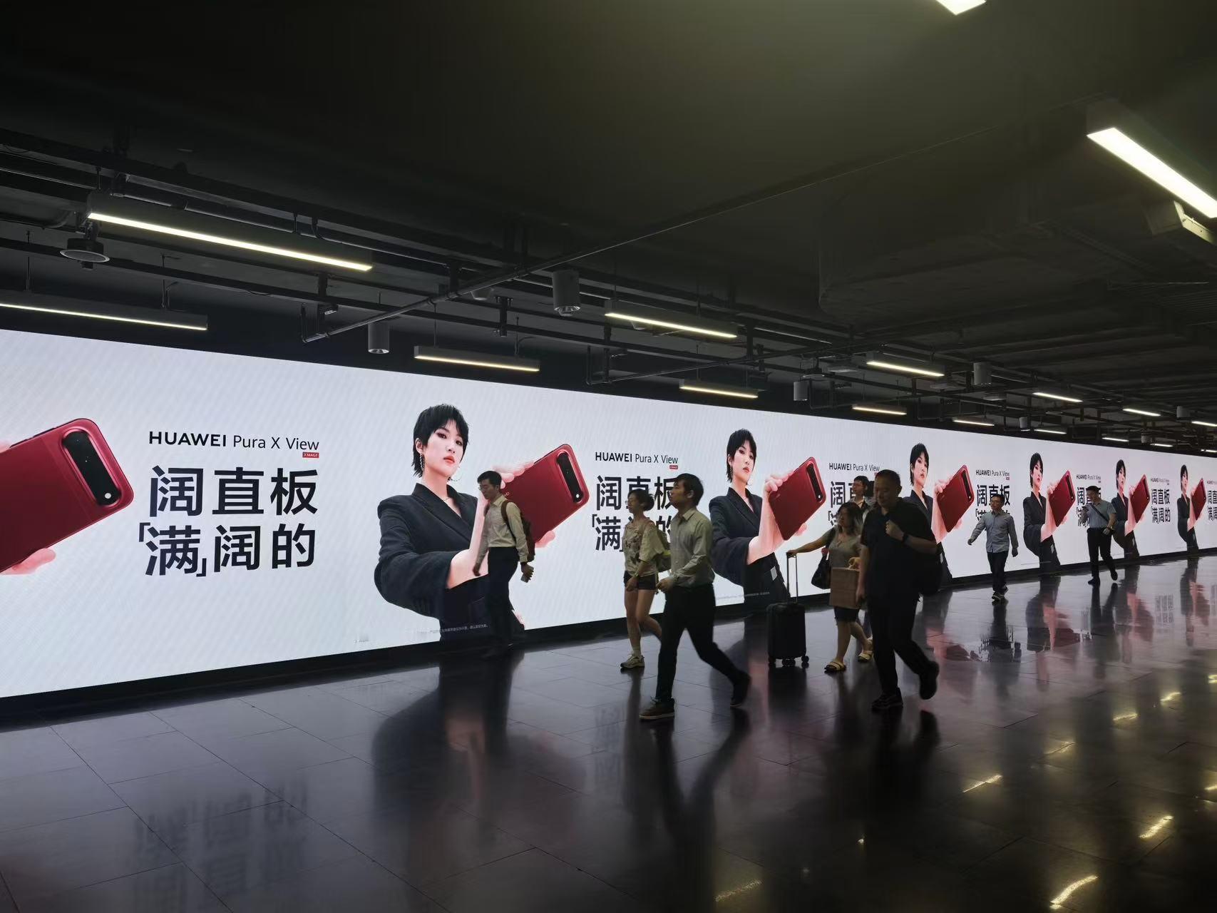 我真心觉得华为阔直板满阔的，16:9.5的阔型比列搭配6.39英寸的尺寸，不仅