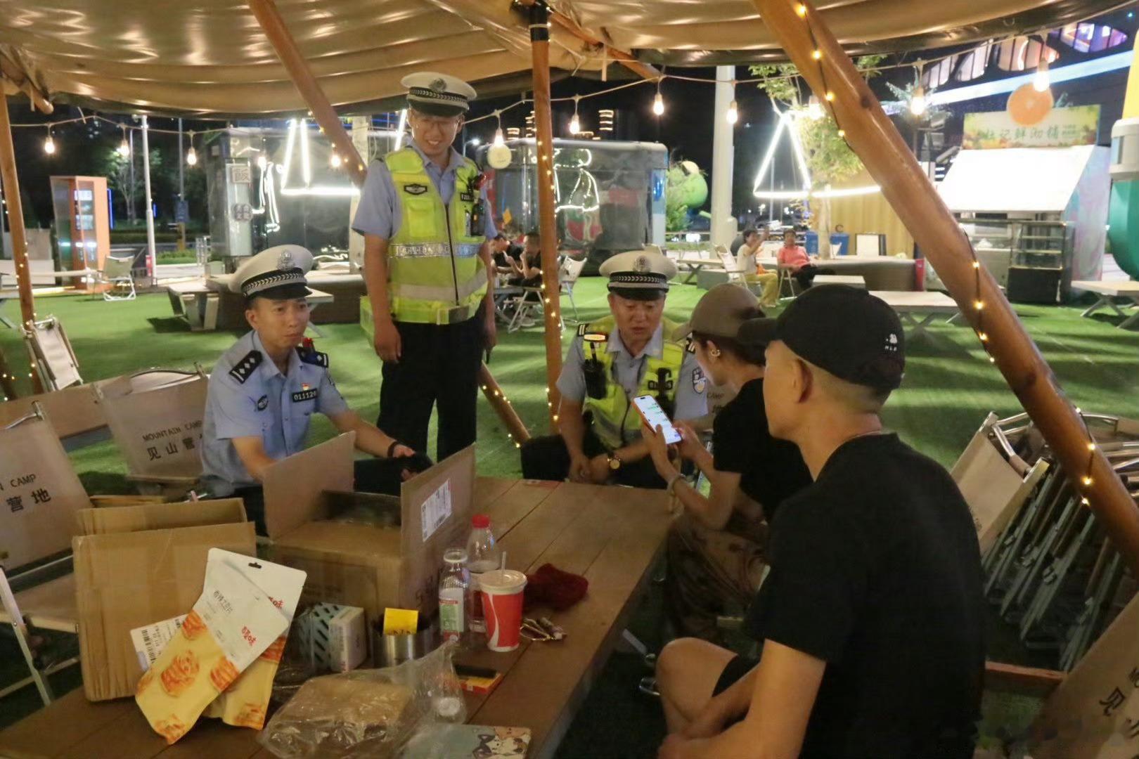 严查飙车炸街兰州交警为夏夜降噪兰州交警严查飙车炸街连日来，兰州
