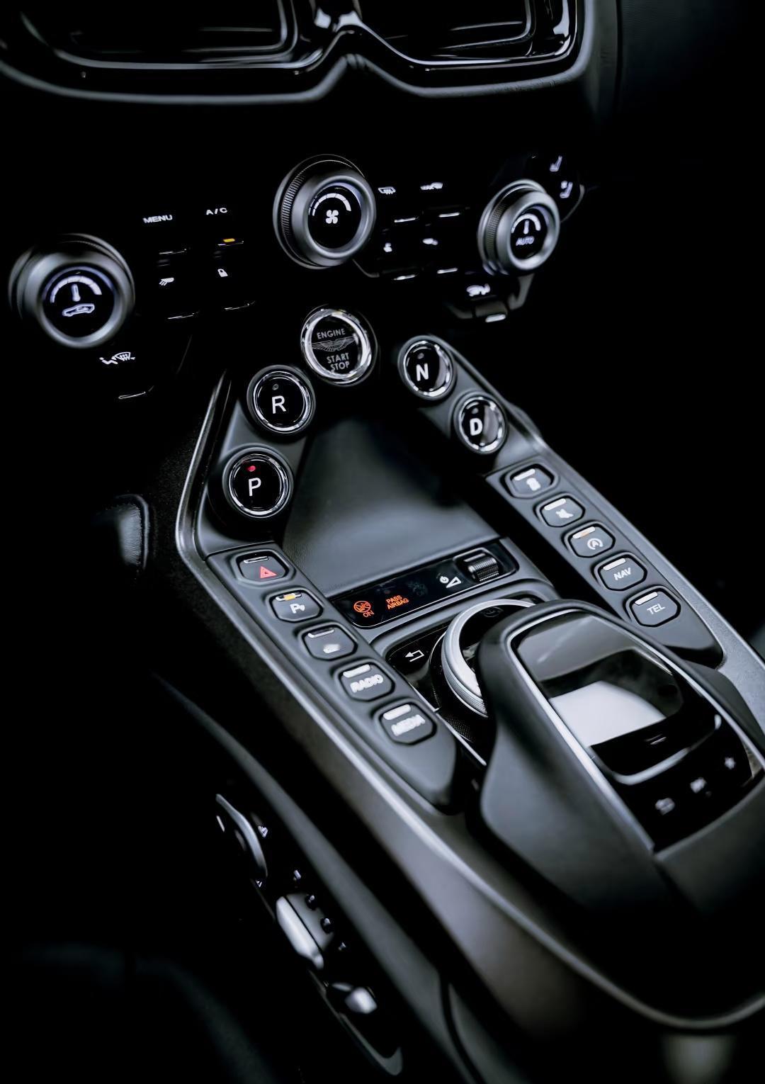 大家对这个内饰设计有什么锐见