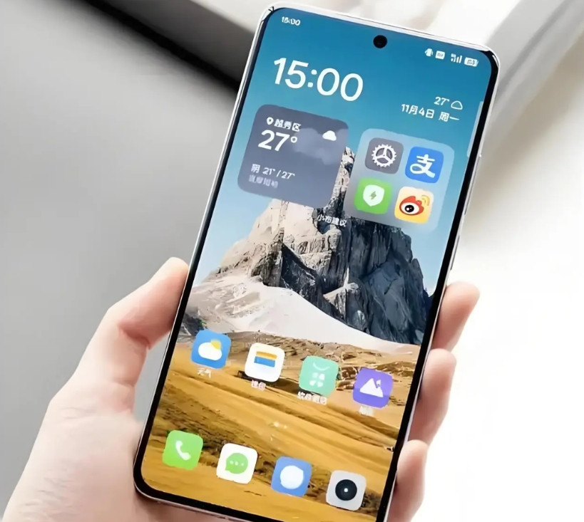 疑似realme真我GT8Pro配置曝光今日，知名数码博主“数码闲聊站”爆