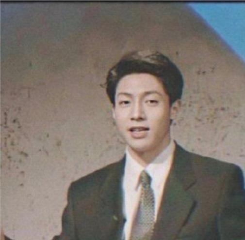 1997年，撒贝宁去央视面试，领导肖晓琳一看到他，转头就走入办公室锁上门，问同事