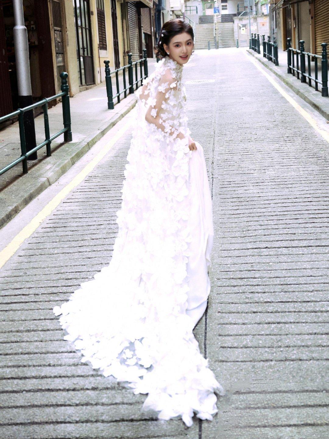 章若楠小白花造型太绝了