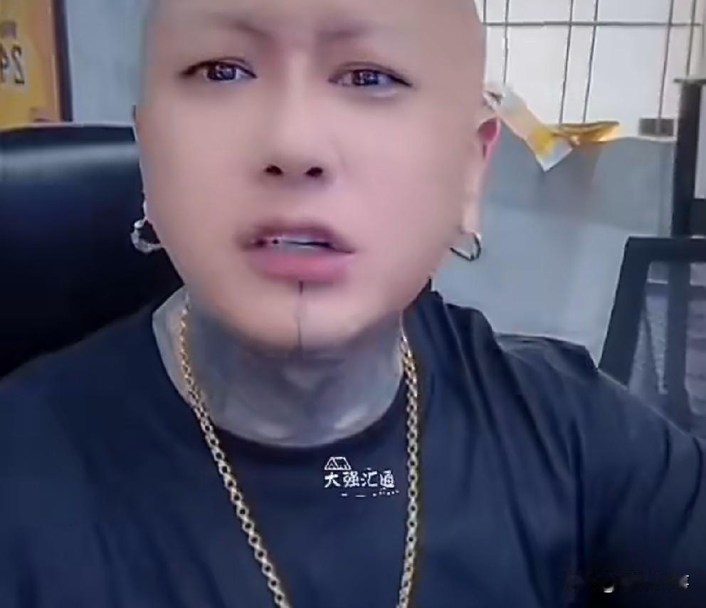 方丈心酸讲述回家连个女人都没有，躲在被窝里哭！每次