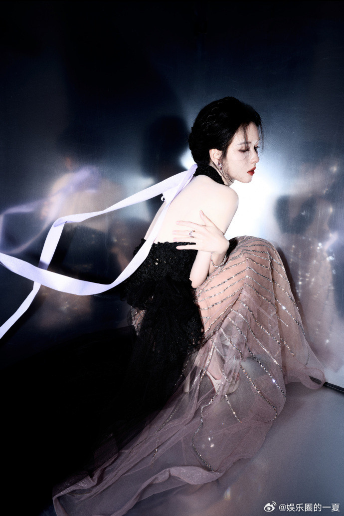 陈都灵山河回响里的大国小美好被陈都灵的清润嗓音狠狠治愈了！娓娓道来的大国小美好，