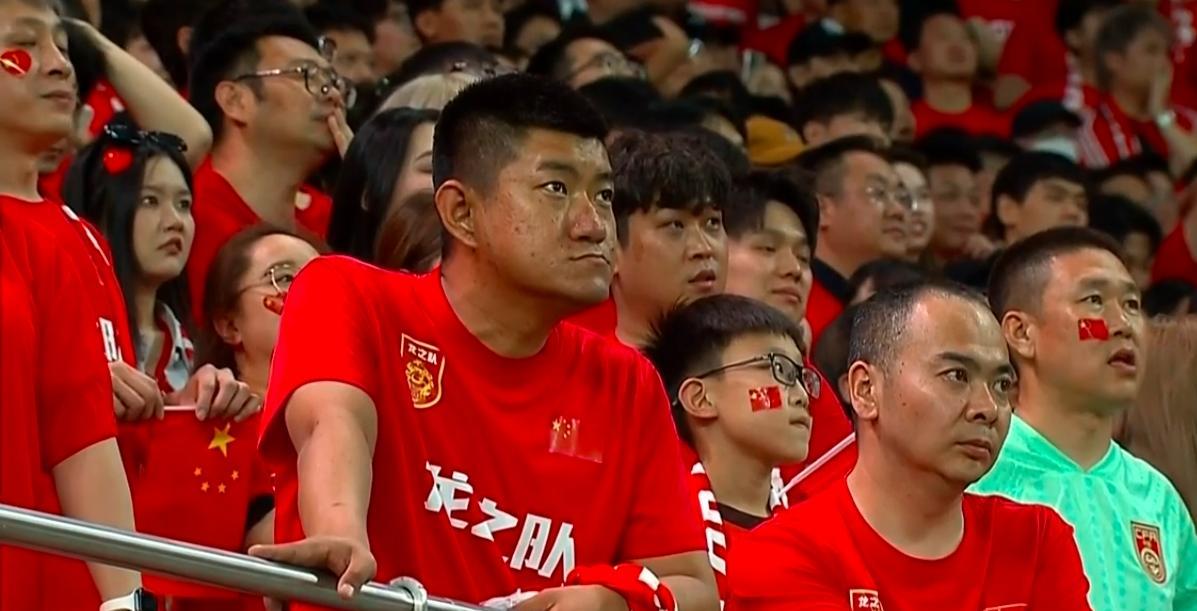 #中国足球#国足再翻新：颜骏凌回归郑智离位！新国足筹划东亚杯会带给我们什么样的