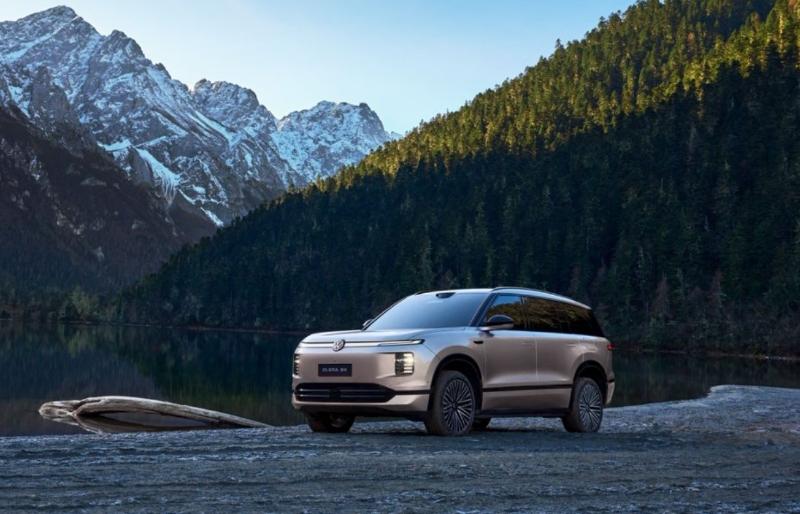 大众ID.ERA9X车型介绍选家用车，大家最看重的就是靠谱、省心，大众I