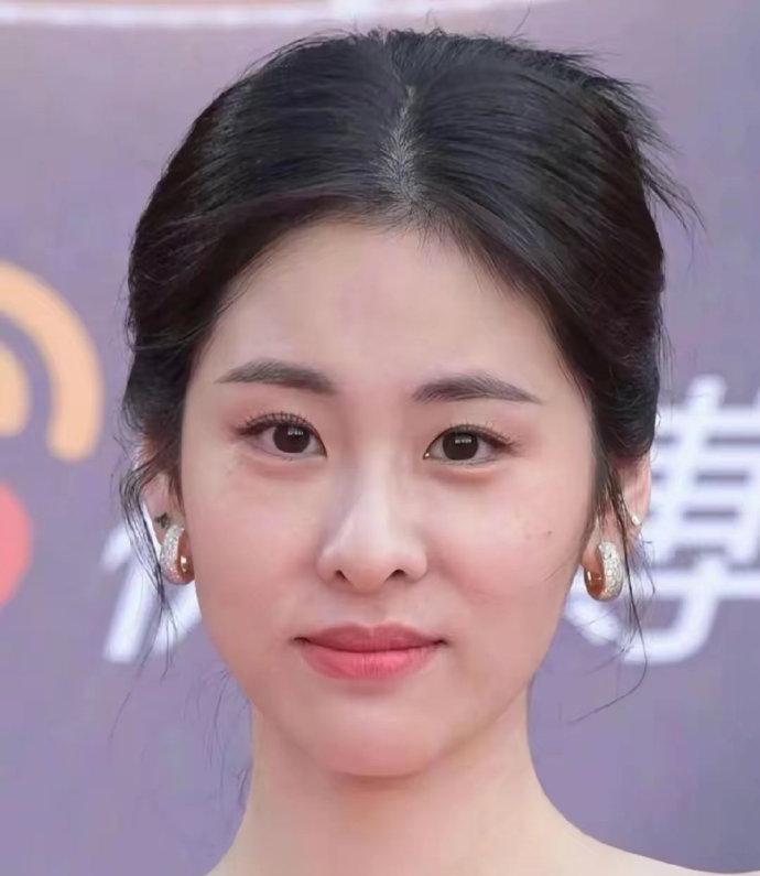 张碧晨说：成名前，我为唱歌去国外要花60万，但我家全部存款仅5万多。于是我爸爸做