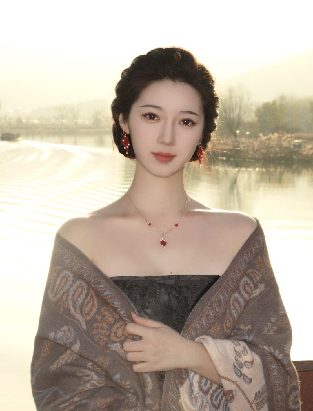 这个世界上没有不带伤的人，无论什么时候，你都要相信，真正治愈自己的，只有自己。