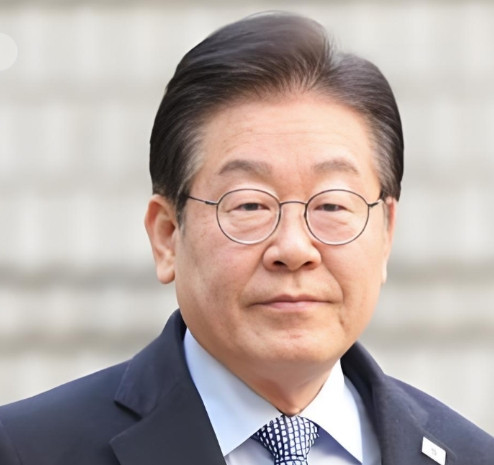 韩国摊牌，不演了！李在明拒绝出席中国阅兵，外长赵显紧接着就对华开炮，公开