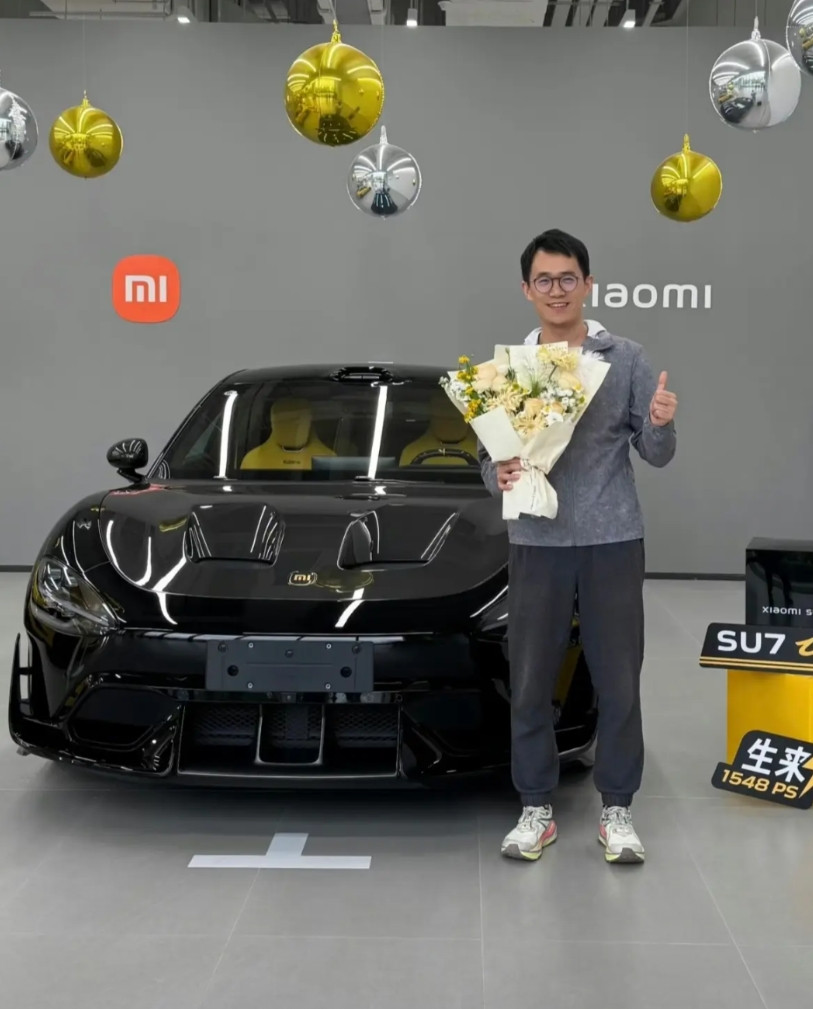 不管王腾因为什么事而离开小米，反正已经是铁的事实。今年五月王腾提了一辆小米SU7
