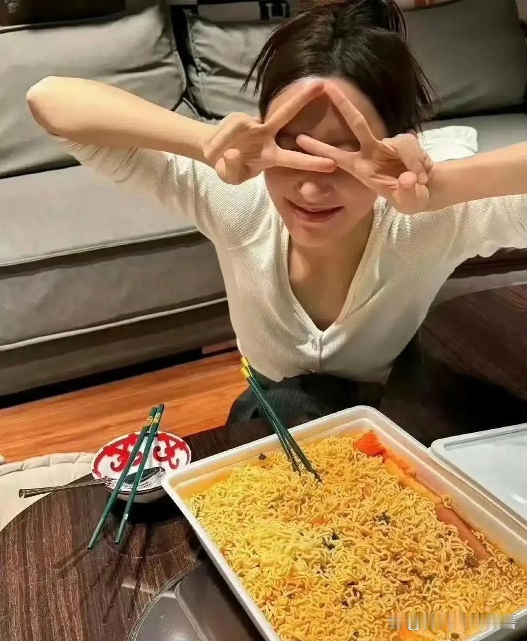 程潇可以吃那么多泡面，不需要身材管理了吗？