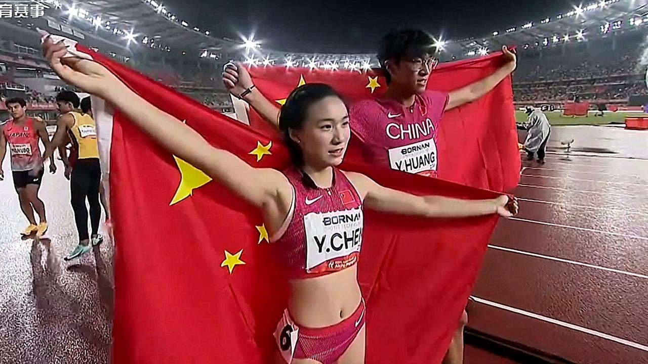 名古屋亚运会男女200米短跑，中国选手‌陈妤颉‌和‌黄友闻‌分别拿下女子200米