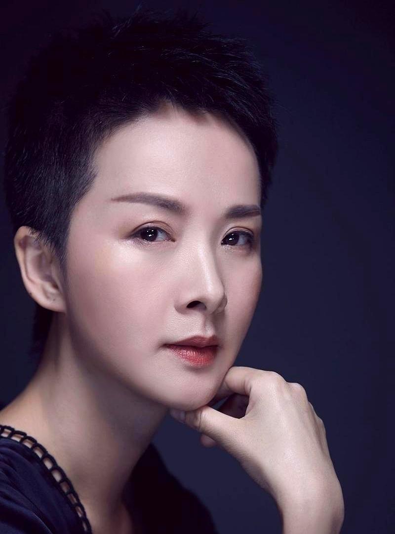 开拍前3天被踢出剧组谢兰把李香秀演活，第二部却换成江珊。导演郭宝