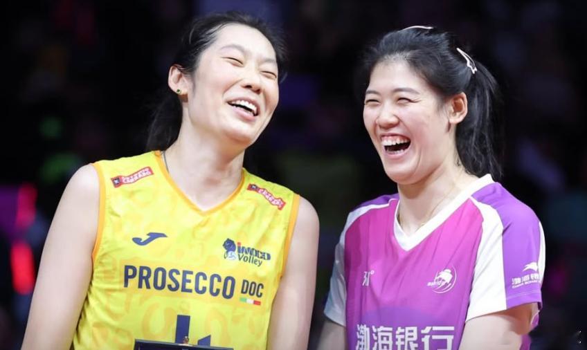 国际排坛动态朱婷朱婷预计10月底回国，将代表河南队打全运会。首战就是对李盈莹、王