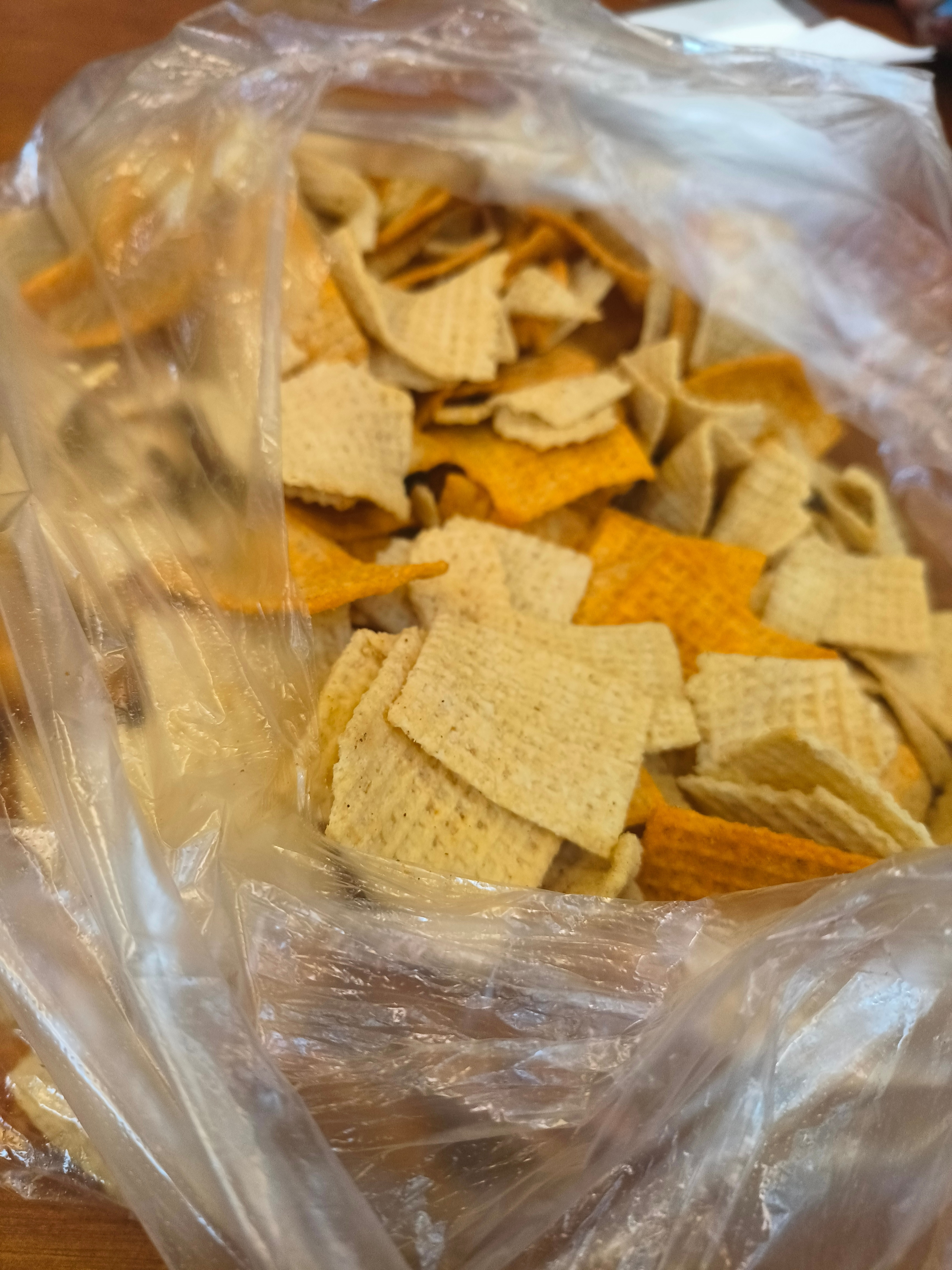 来来来，谁吃，过时不候啊