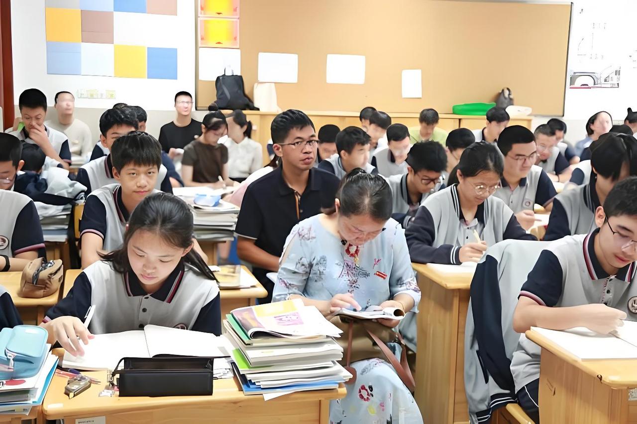 考军校：普通家庭的“捷径”，但绝非躺平别被“军人梦”滤镜冲昏头，考军校是