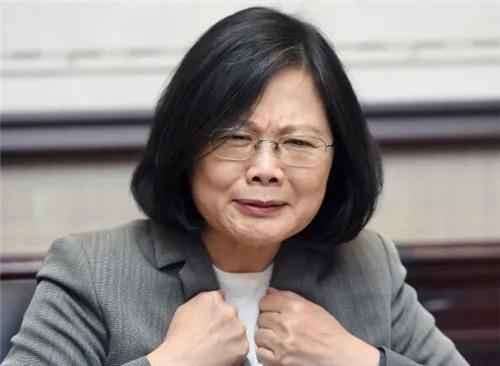 蔡英文5月14日公开发声表示，如今的岛内正在面临着来自对岸日益升级的威胁与恐吓。