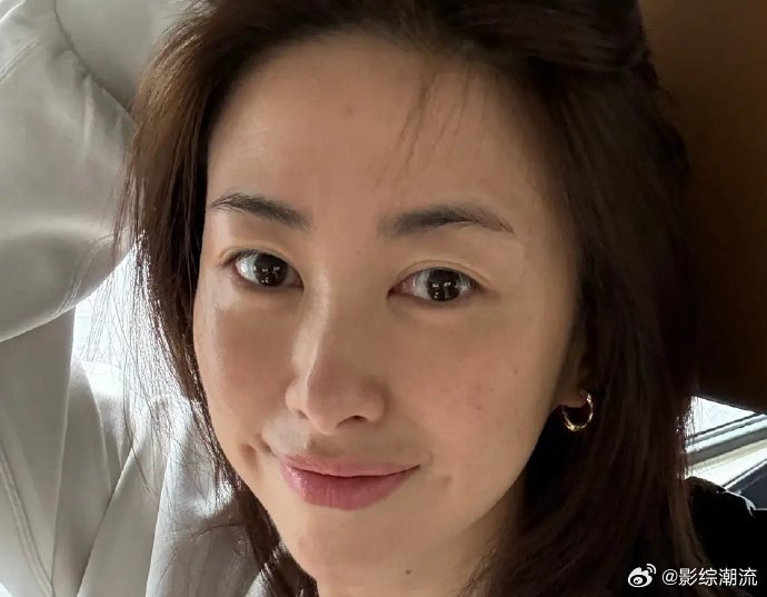 淡颜朱珠淡颜系的朱珠也太绝了吧，清清爽爽的样子，温柔又有气场，那种骨子里的贵气真