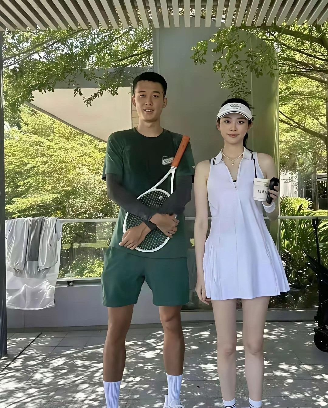 奚梦瑶照片一般，但是真人巨美。​​​