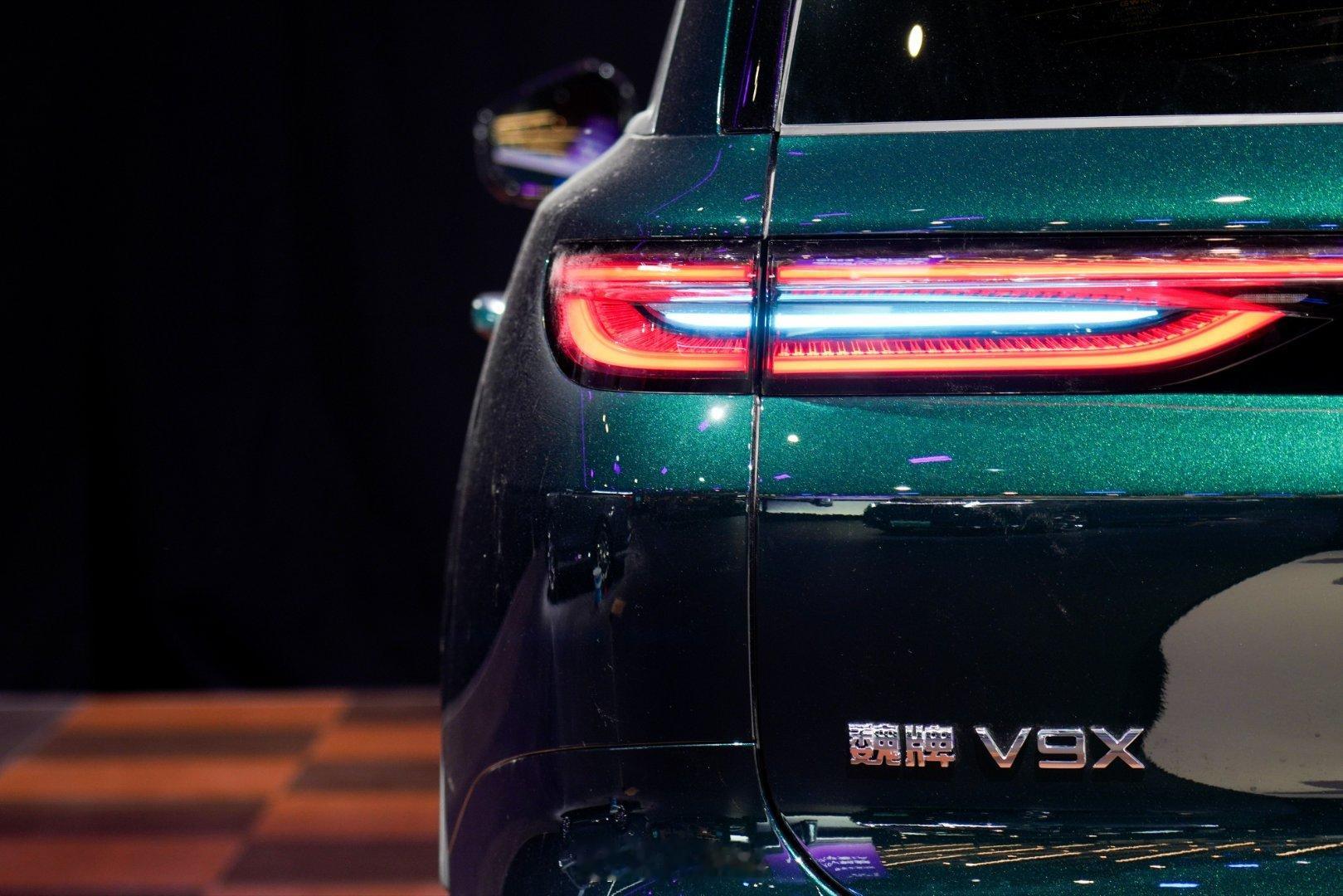 北京车展，魏牌最重磅的车型，V9X，全新的大6座旗舰。现场有多台展车可以体验。还