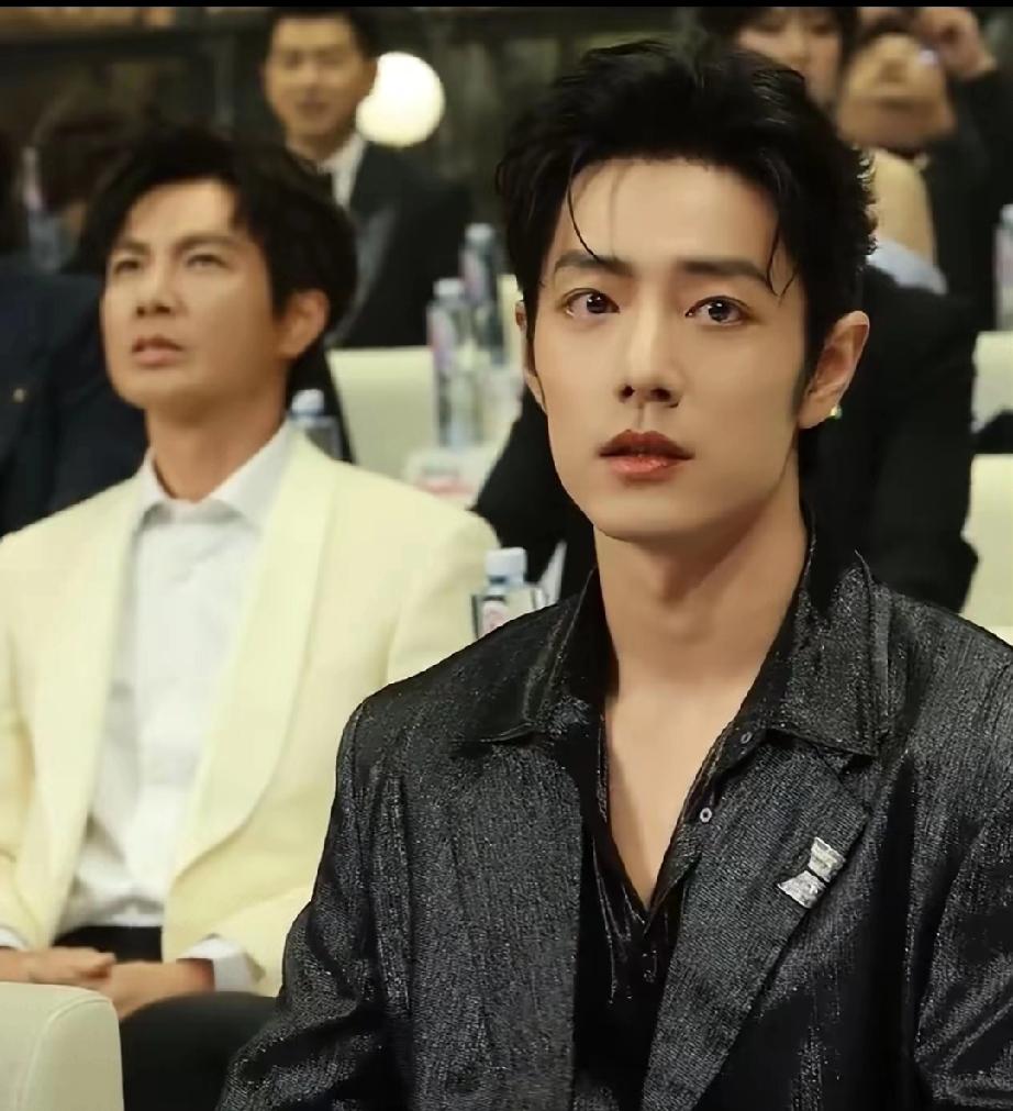 上海品质盛典名场面！肖战与孙俪邻座，顶流地位藏不住上海电视剧品质