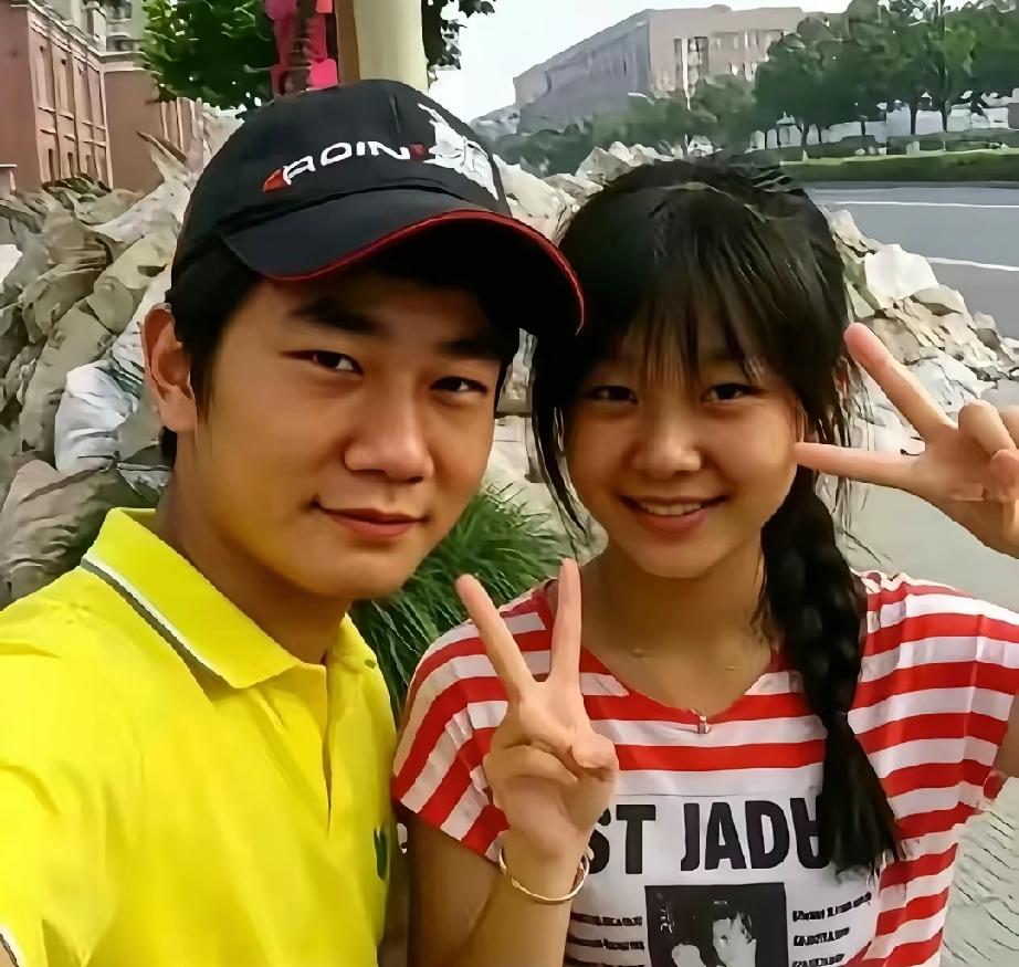 终于明白，为什么说？张雪这小子，什么苦都吃过，就是没吃过爱情的苦。