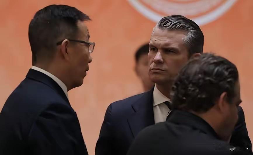 看来美防长在华受刺激了，刚回国就准备再次访华，这回他准备一个人来！2026年