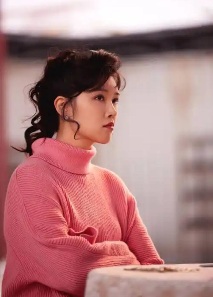 30岁离婚带娃，亲妈痛哭，继父却说：我们是你后台。央视《我的山与海》里那个