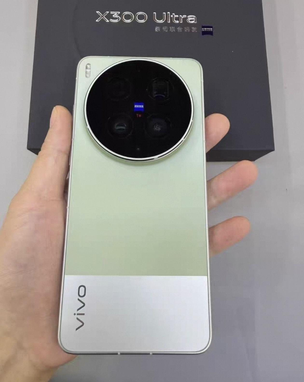 vivoX300Ultra、OPPOFindX9Ultra和小米17