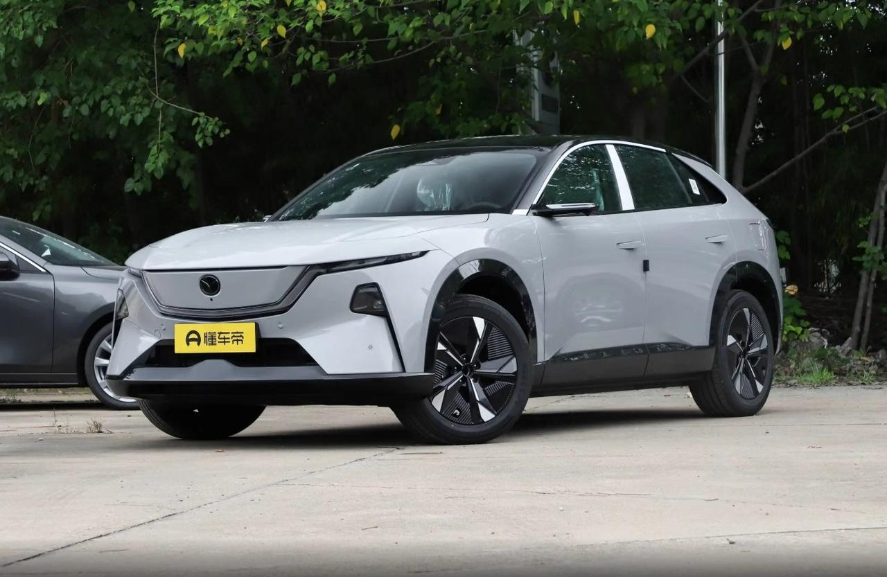 “刚上市没多久的马自达EZ-60，现在就有二手车了，能买吗？”说实话，这个问题挺