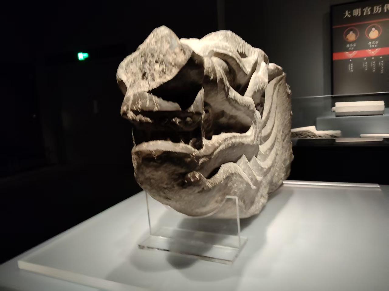 刘裕:看好了，我是怎么给对手下套的。公元414年3月，谯王司马休