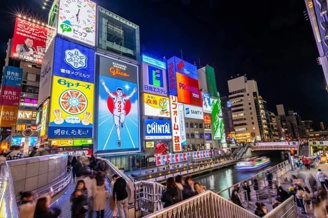 日本人为什么不过春节了？主要是两点；1、1872年日本国库没钱，为了省钱就废除了