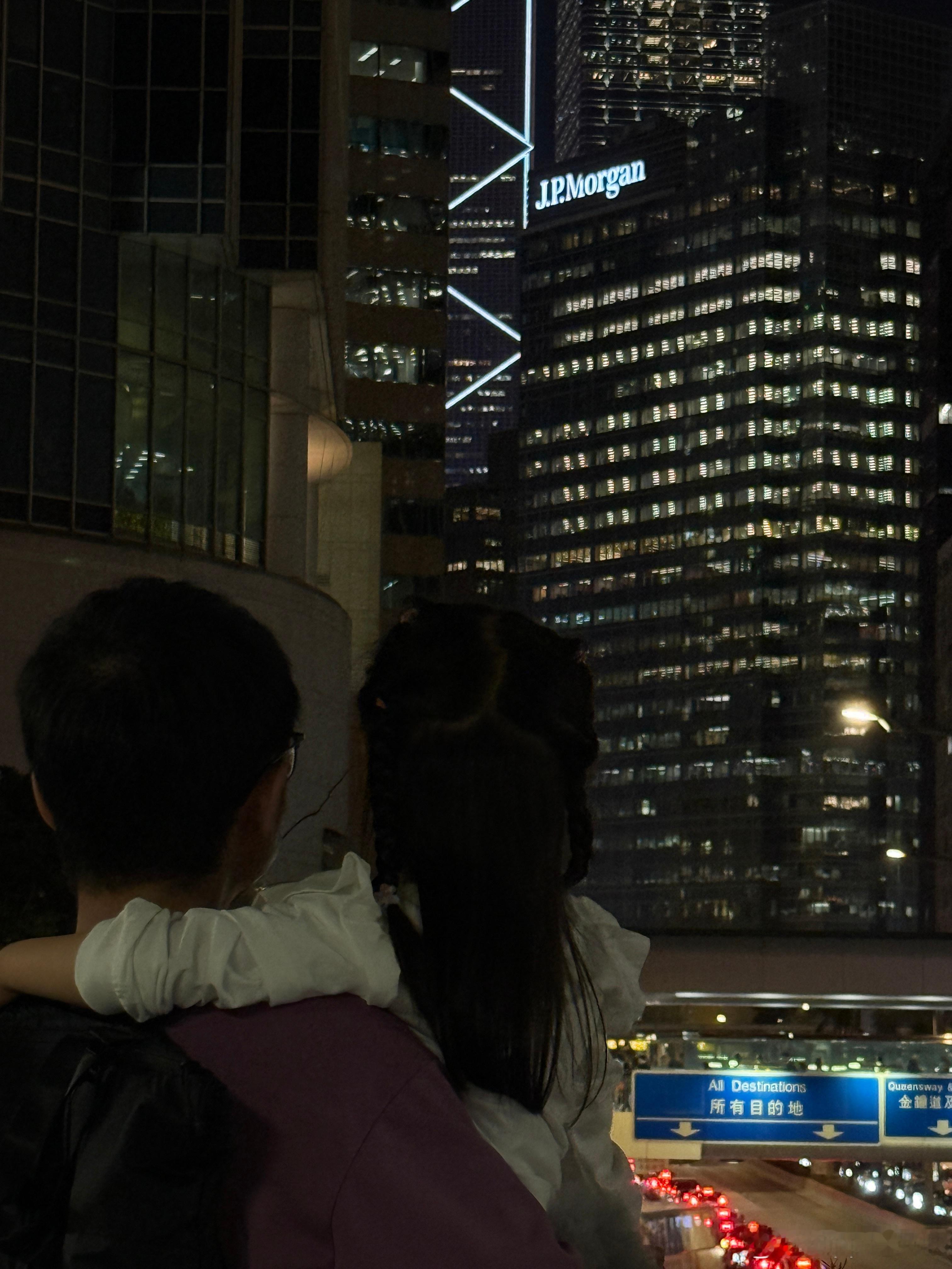 年少时做过的梦。但我也晓得，再努力也不可能行，所以也不是那么后悔。