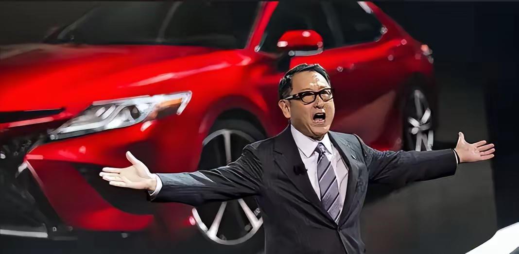 凯美瑞能在新能源浪潮里逆势翻盘，1-11月卖出19万台，核心就是抓准了大家最在意