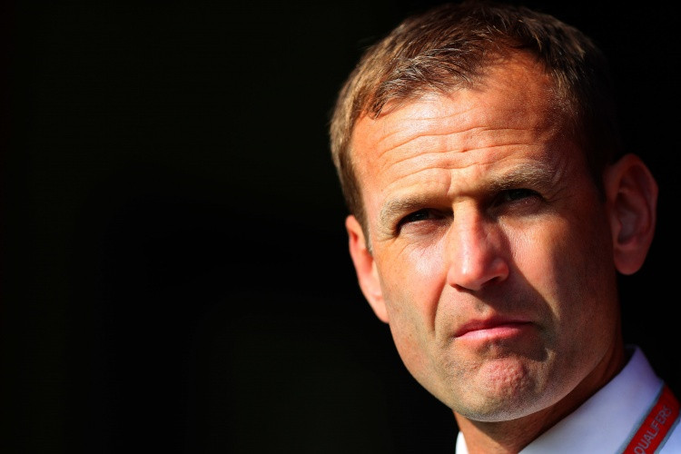 卫报: 阿什沃斯曾就任命阿莫林提出异议, 他似乎因戳穿真相被解雇