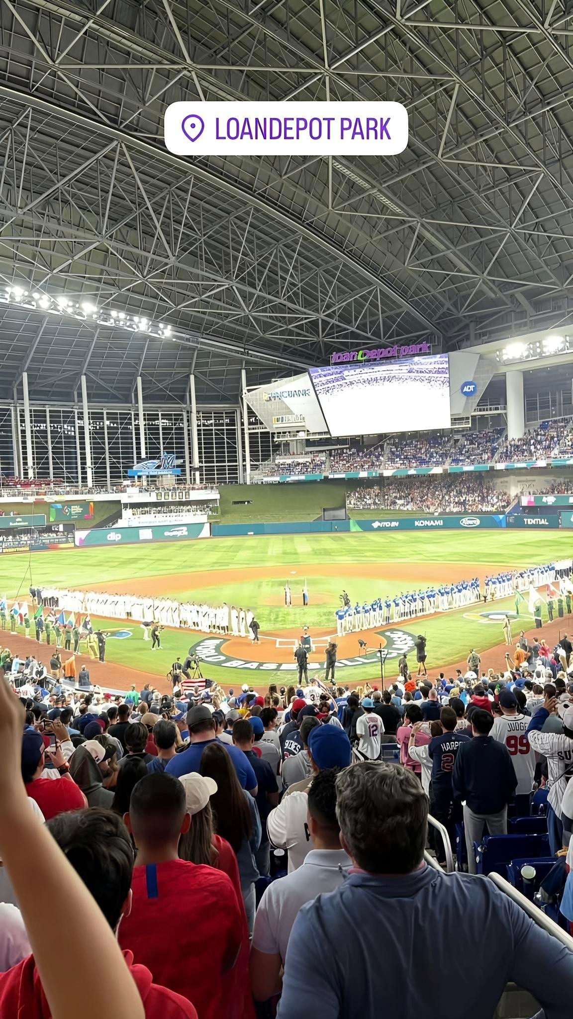 樊振东在ins上更新了观赛棒球比赛的现场照片，还在主页新建了棒球⚾版块，现在已经