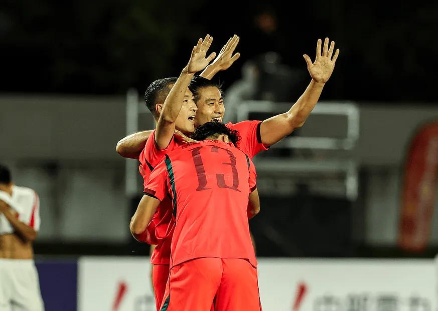 中国男足2-1逆转朝鲜，主要球员打分：3人优秀、2人不及格！1、李昊（门将）