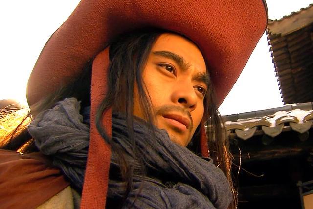 水浒传中，凭借武功或者特殊技能，可以击败武松的好汉，都有谁？一、4个超级高手