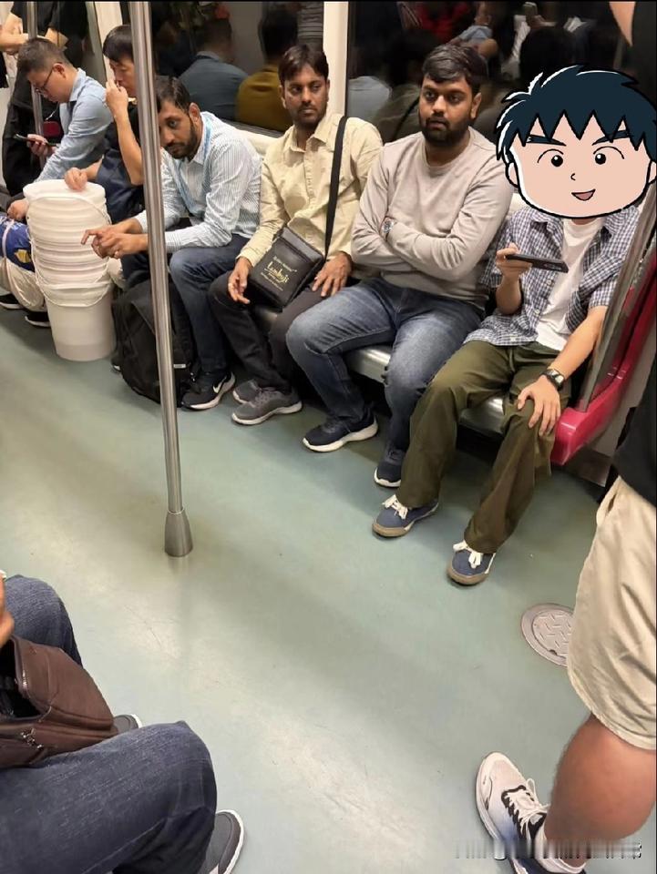 我没出国啊，这次是真广州！在广州地铁3号线，你永远猜不到下一秒会遇见哪个“