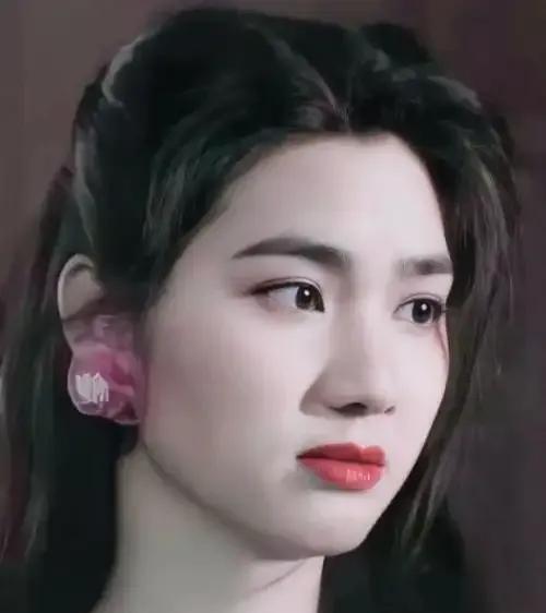洪欣隐忍张丹峰出轨五年方离婚，实则暗藏智慧。她为子女成长暂守婚姻，待儿子事业稳定