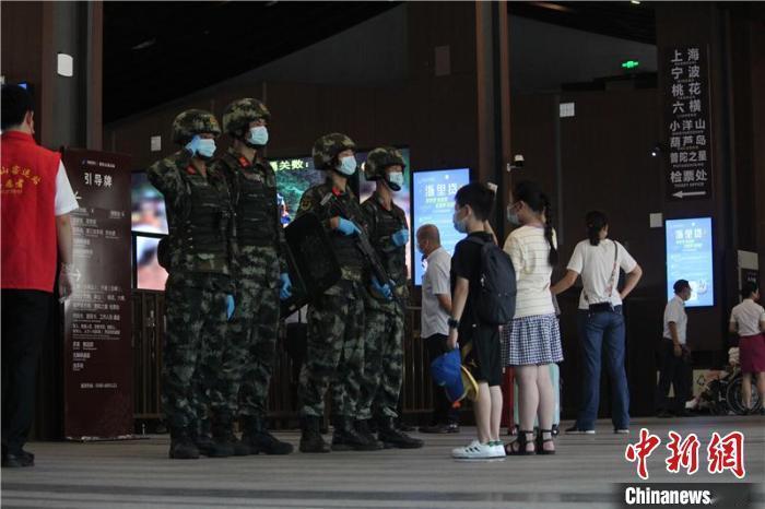 如何评价00后武警战士的担当精神00后武警战士的担当，是青春底色与使命责任的完美