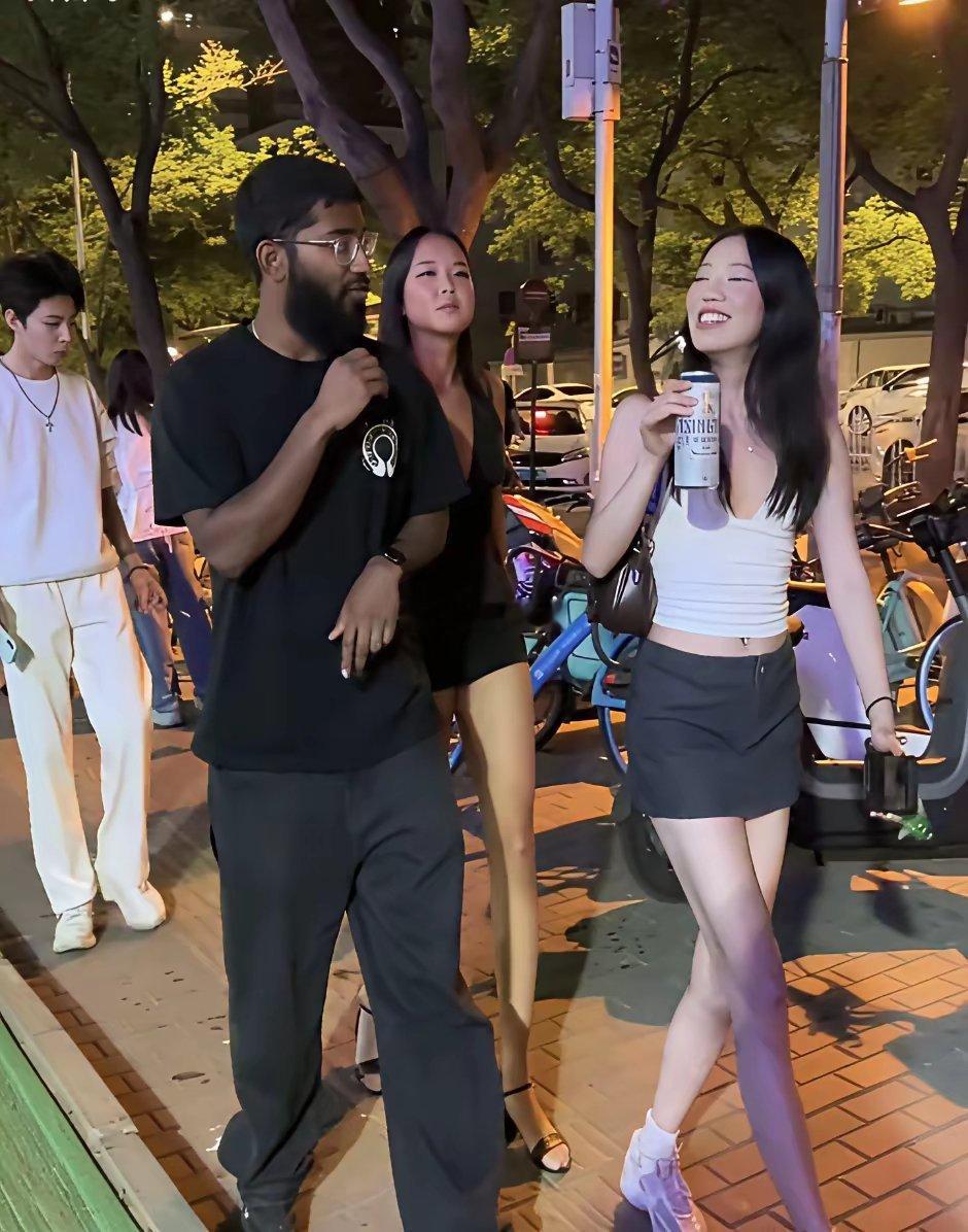 伊拉克，叙利亚，阿富汗的bro都成了香饽饽了，sis把西亚bro吸引的欲罢